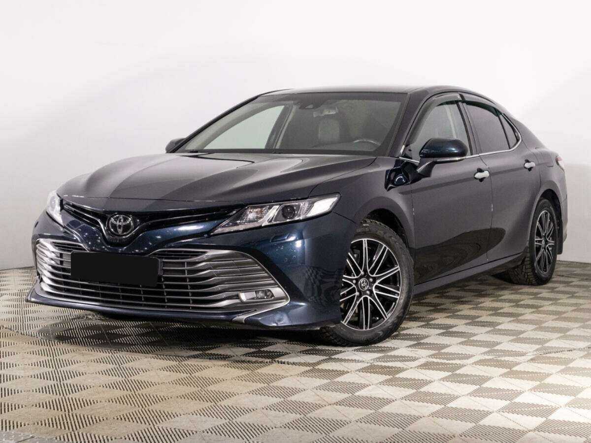 Toyota Camry с пробегом — 2018 год. Посмотреть фото