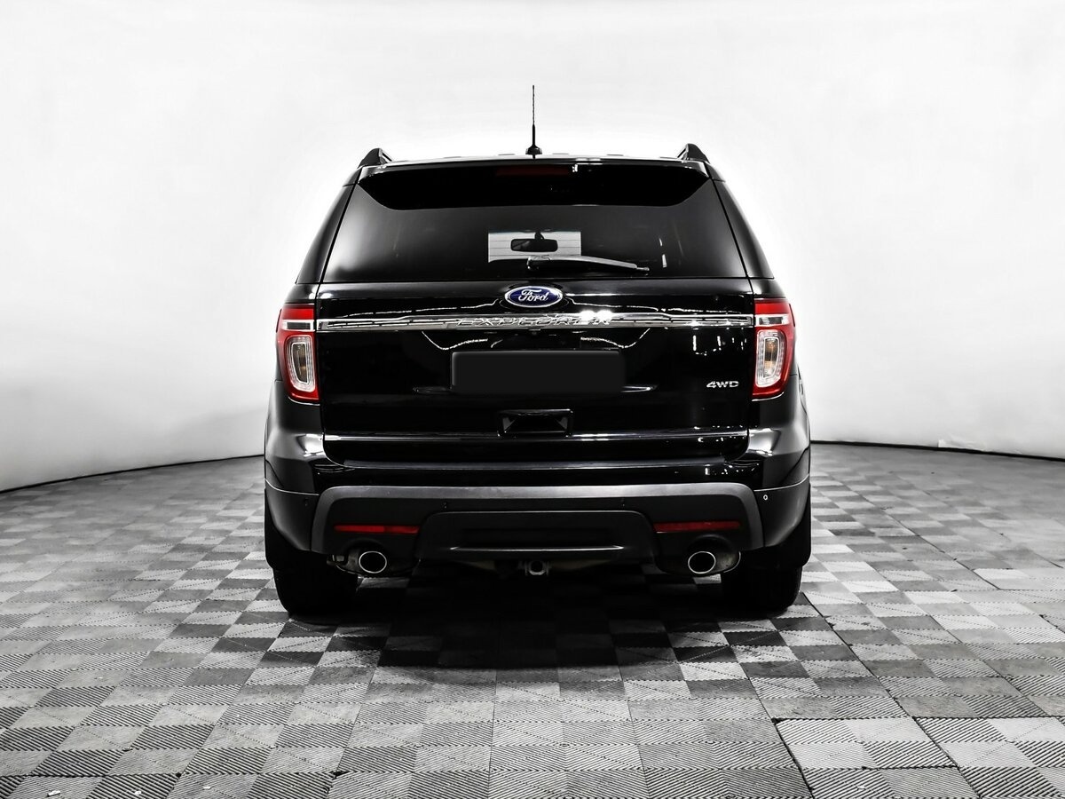 Ford Explorer с пробегом — 2013 год. Фото: #4