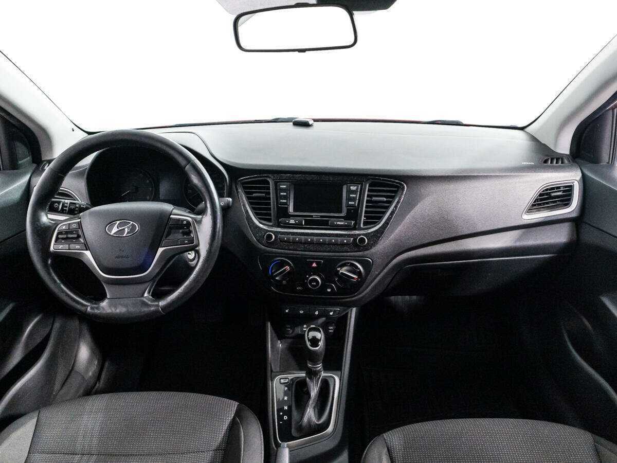 Hyundai Solaris с пробегом — 2018 год. Фото: #12