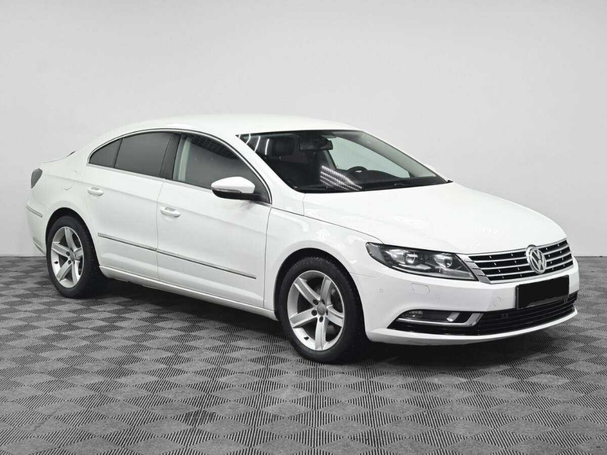 Volkswagen Passat CC с пробегом — 2012 год. Фото: #2