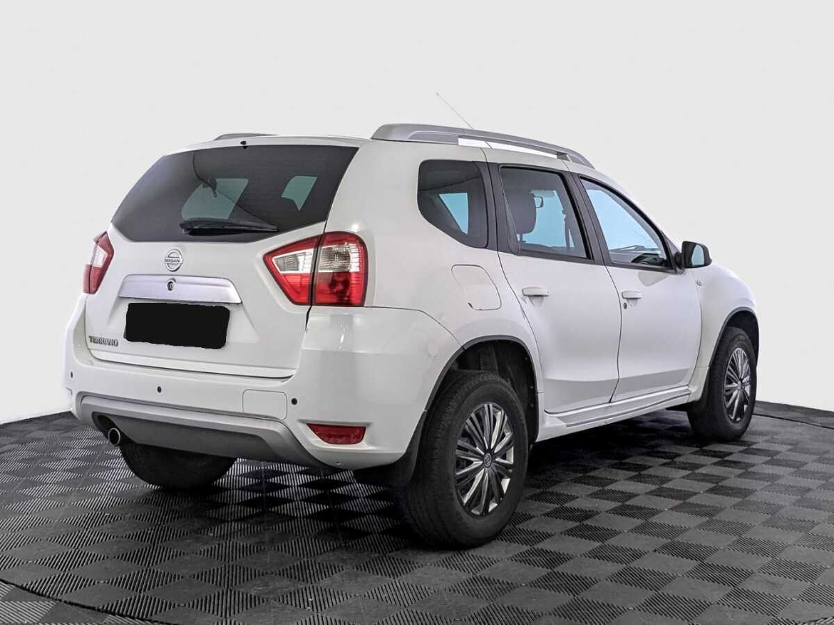 Nissan Terrano с пробегом — 2015 год. Фото: #4