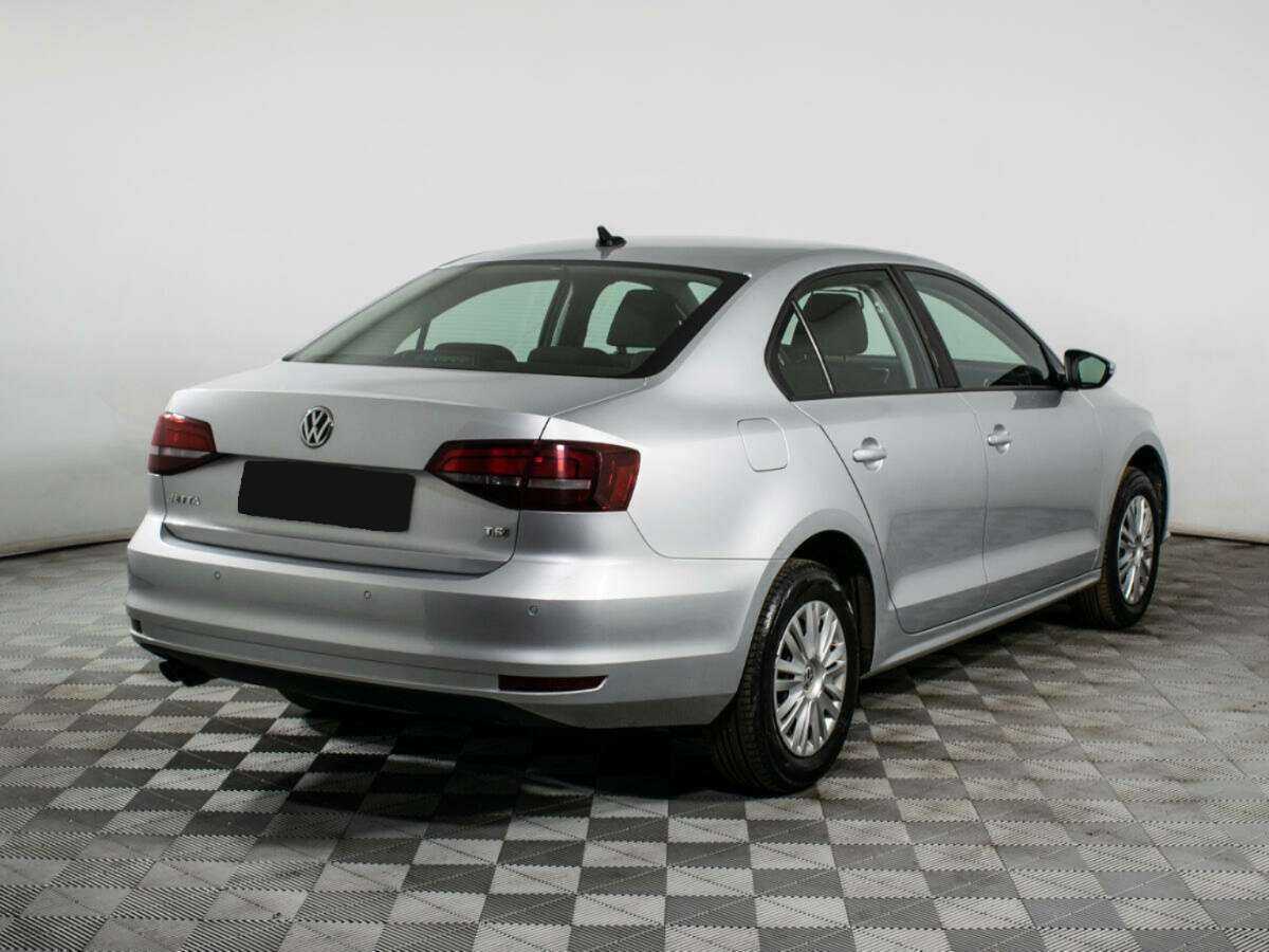 Volkswagen Jetta с пробегом — 2018 год. Фото: #4