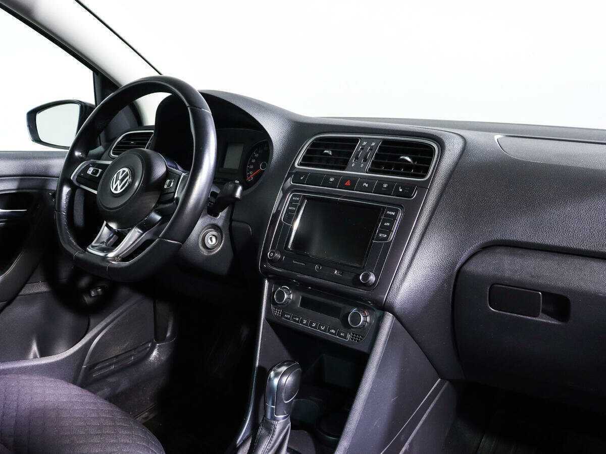 Volkswagen Polo с пробегом — 2019 год. Фото: #8