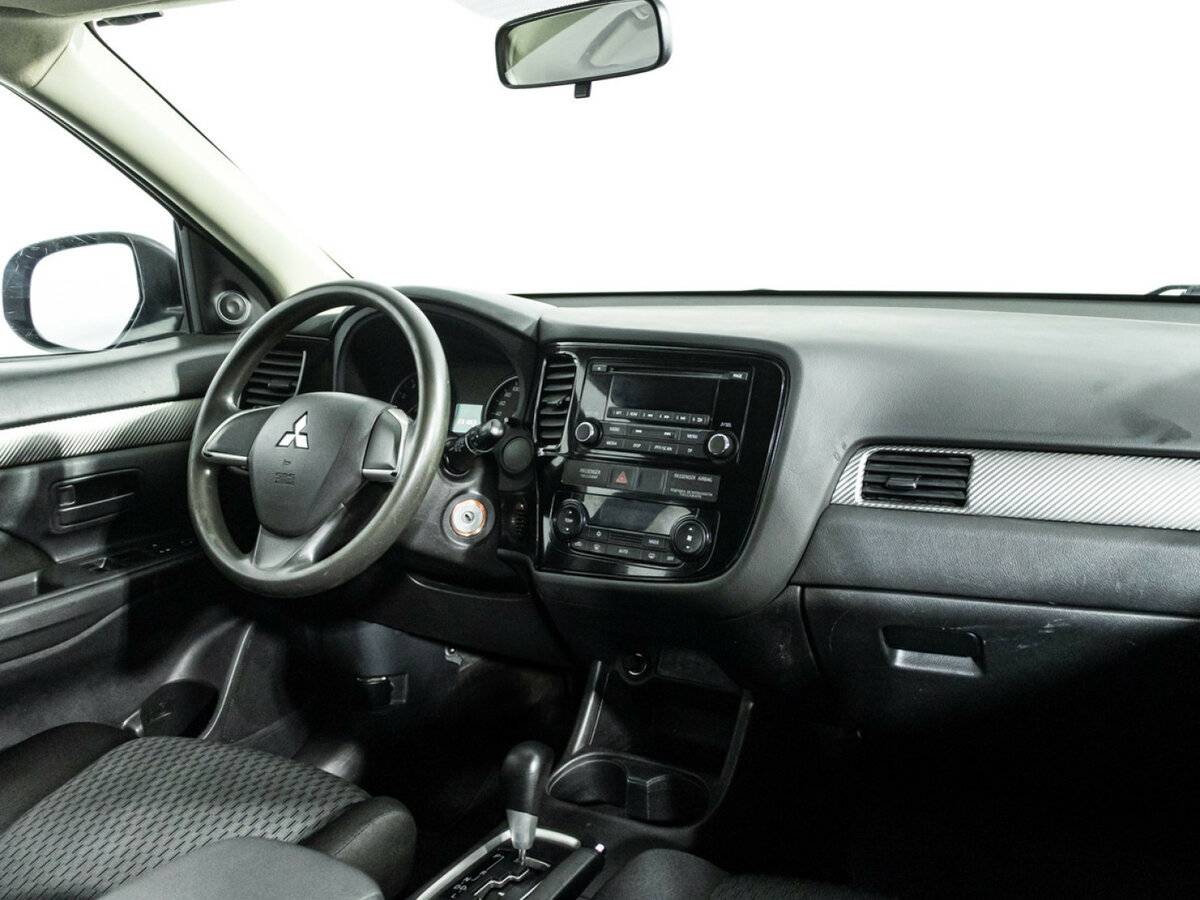 Mitsubishi Outlander с пробегом — 2013 год. Фото: #8