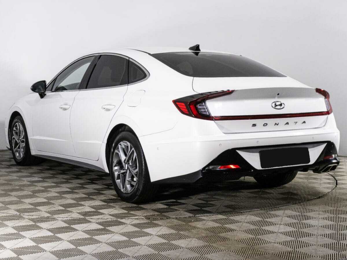 Hyundai Sonata с пробегом — 2021 год. Фото: #6