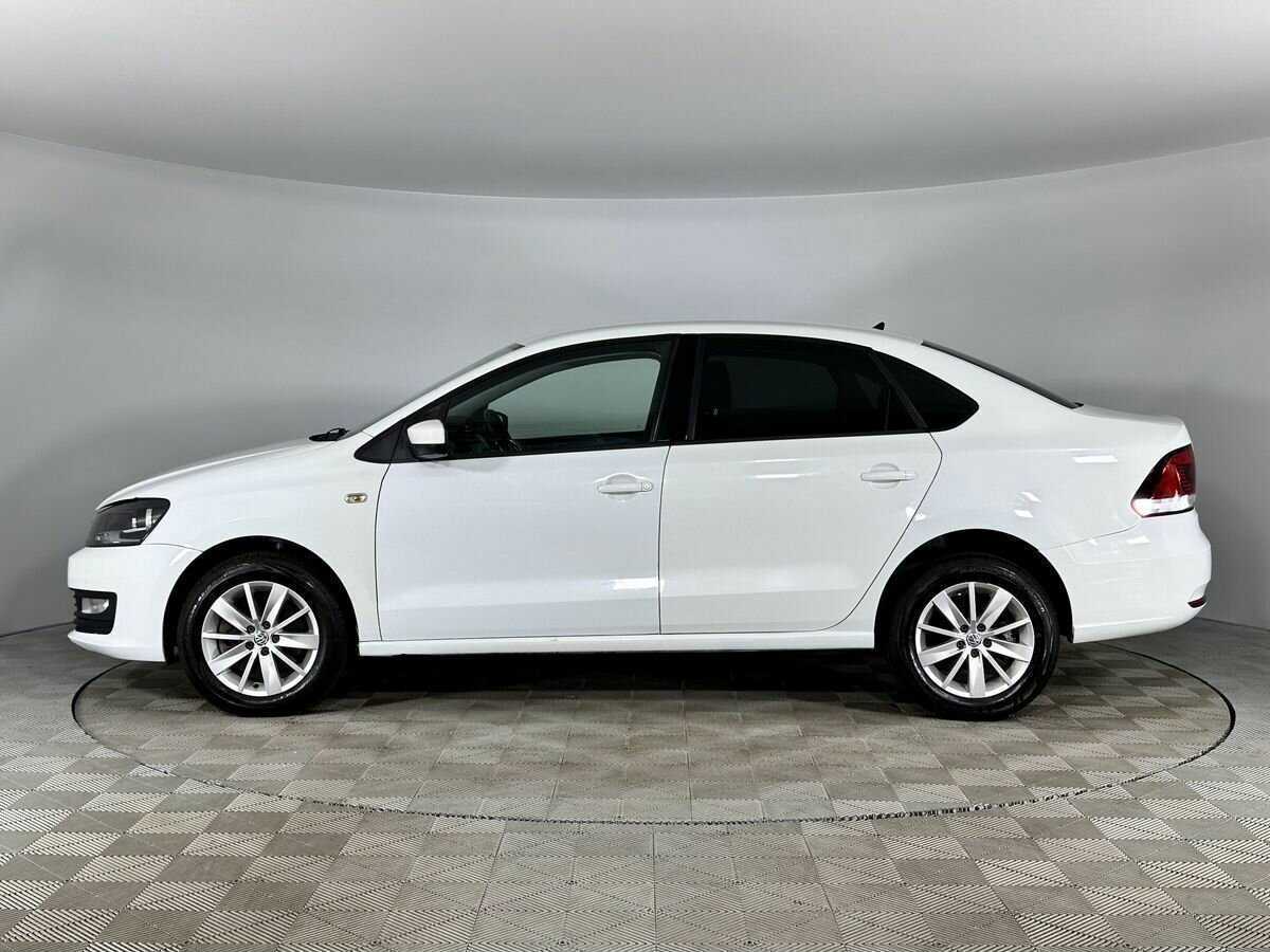 Volkswagen Polo с пробегом — 2016 год. Фото: #5