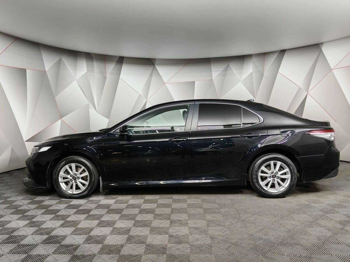 Toyota Camry с пробегом — 2019 год. Фото: #4