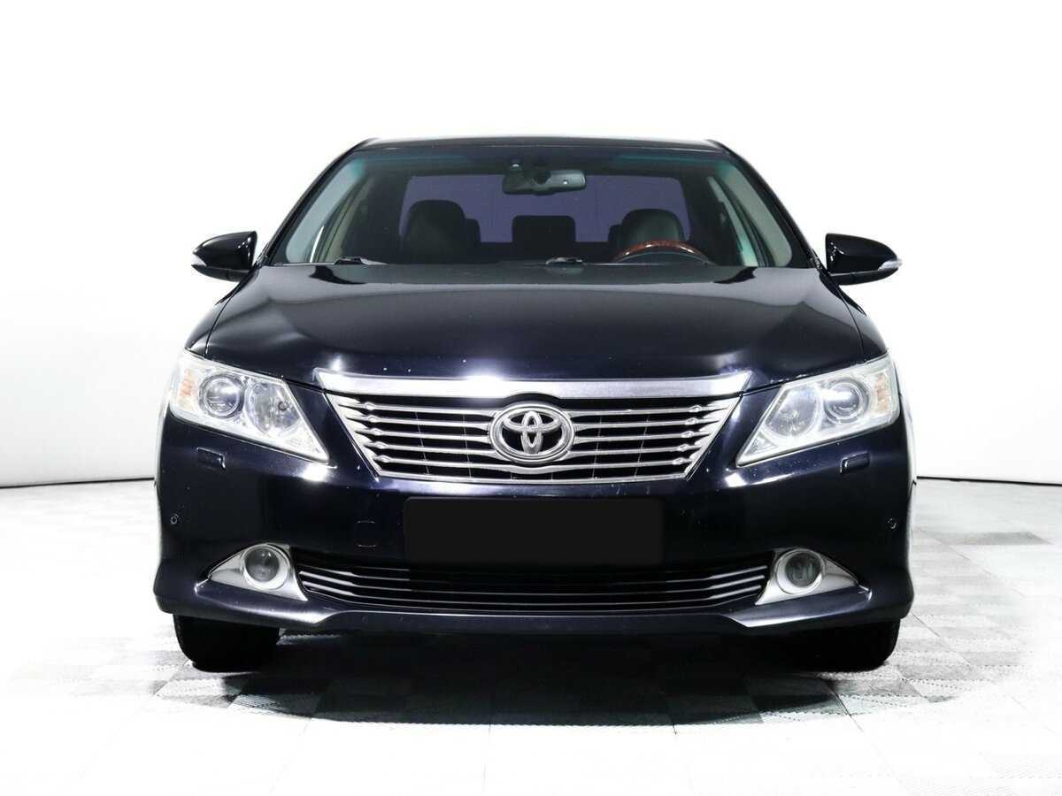 Toyota Camry с пробегом — 2012 год. Фото: #1