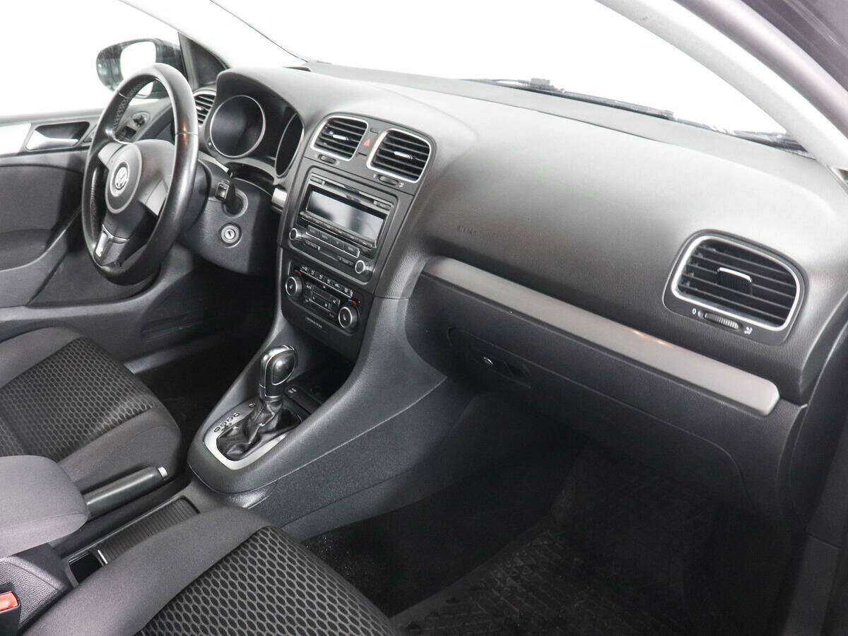 Volkswagen Golf с пробегом — 2012 год. Фото: #5