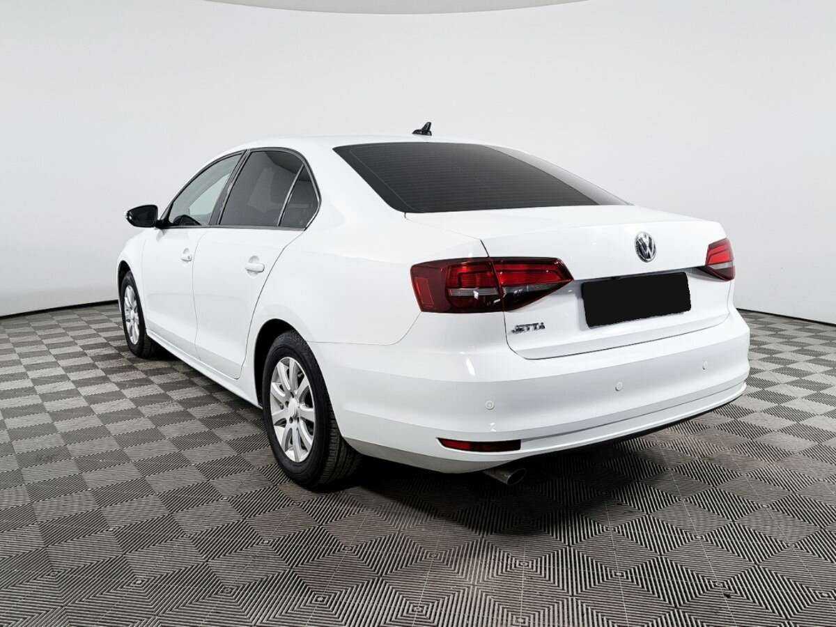 Volkswagen Jetta с пробегом — 2018 год. Фото: #5