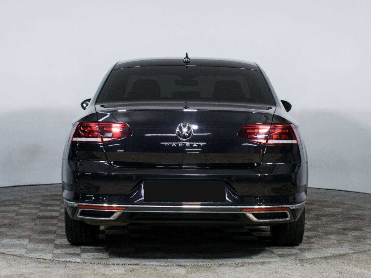 Volkswagen Passat с пробегом — 2021 год. Фото: #5