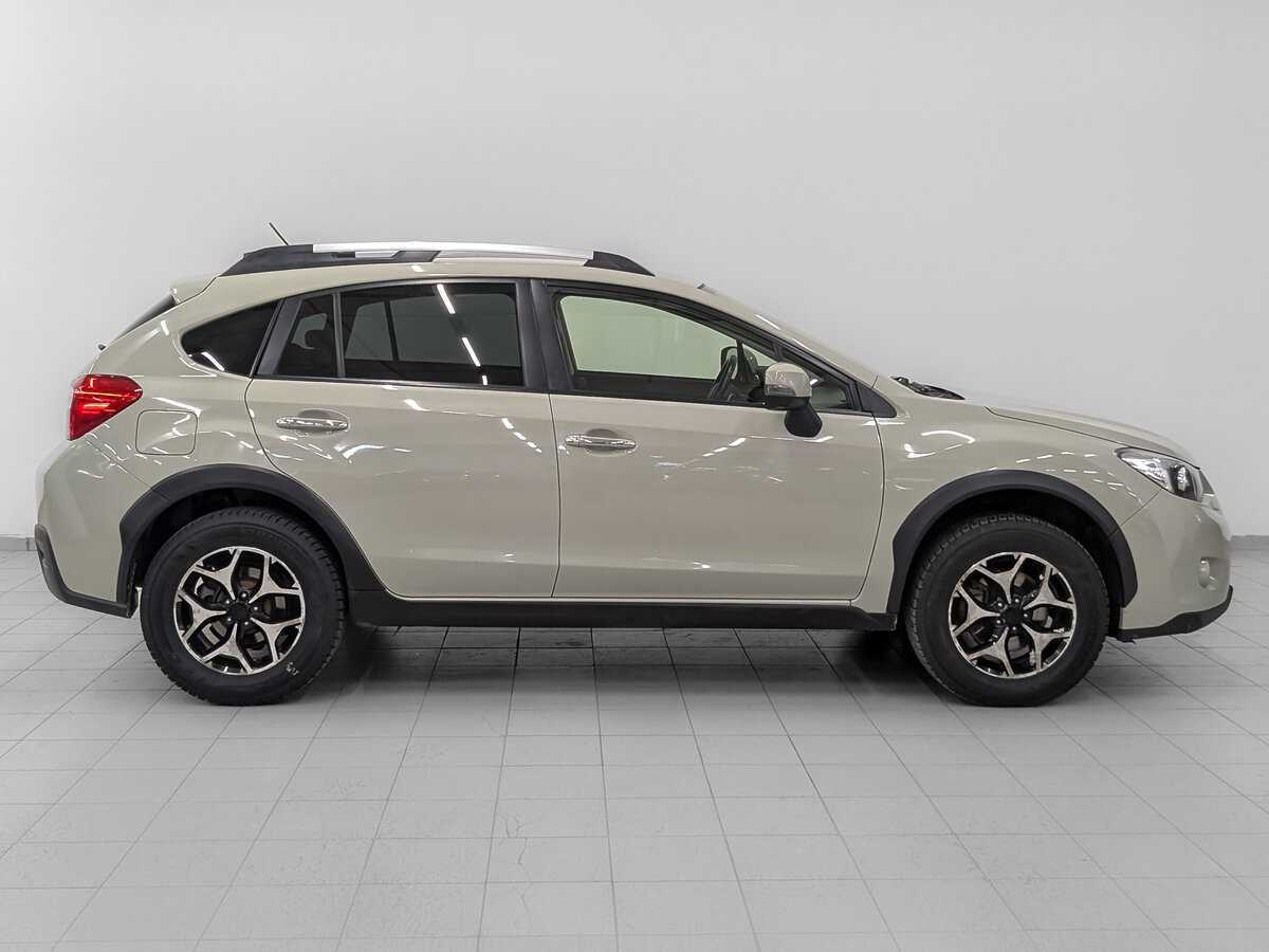 Subaru XV с пробегом — 2013 год. Фото: #3
