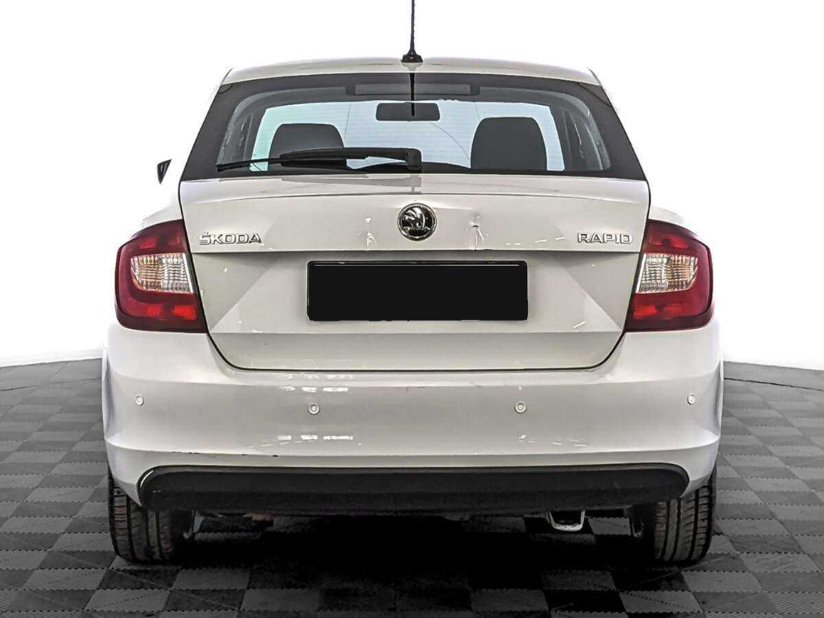 Skoda Rapid с пробегом — 2019 год. Фото: #5