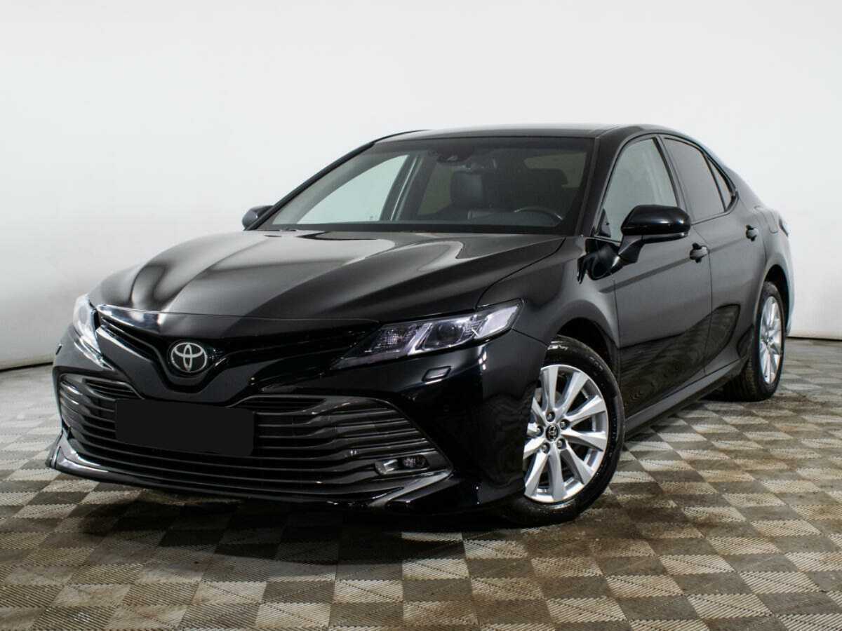 Toyota Camry с пробегом — 2018 год. Посмотреть фото