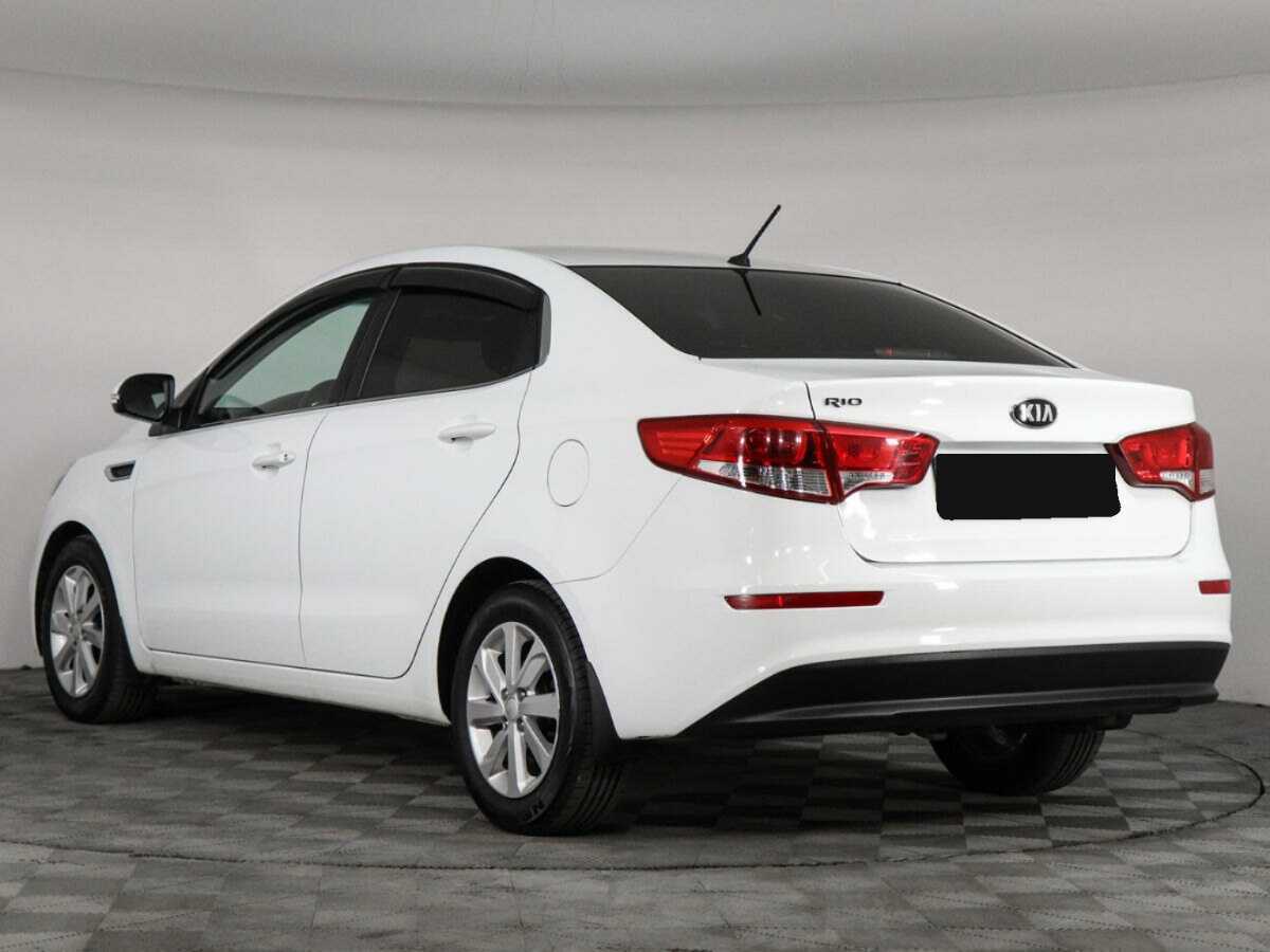 Kia Rio с пробегом — 2016 год. Фото: #6