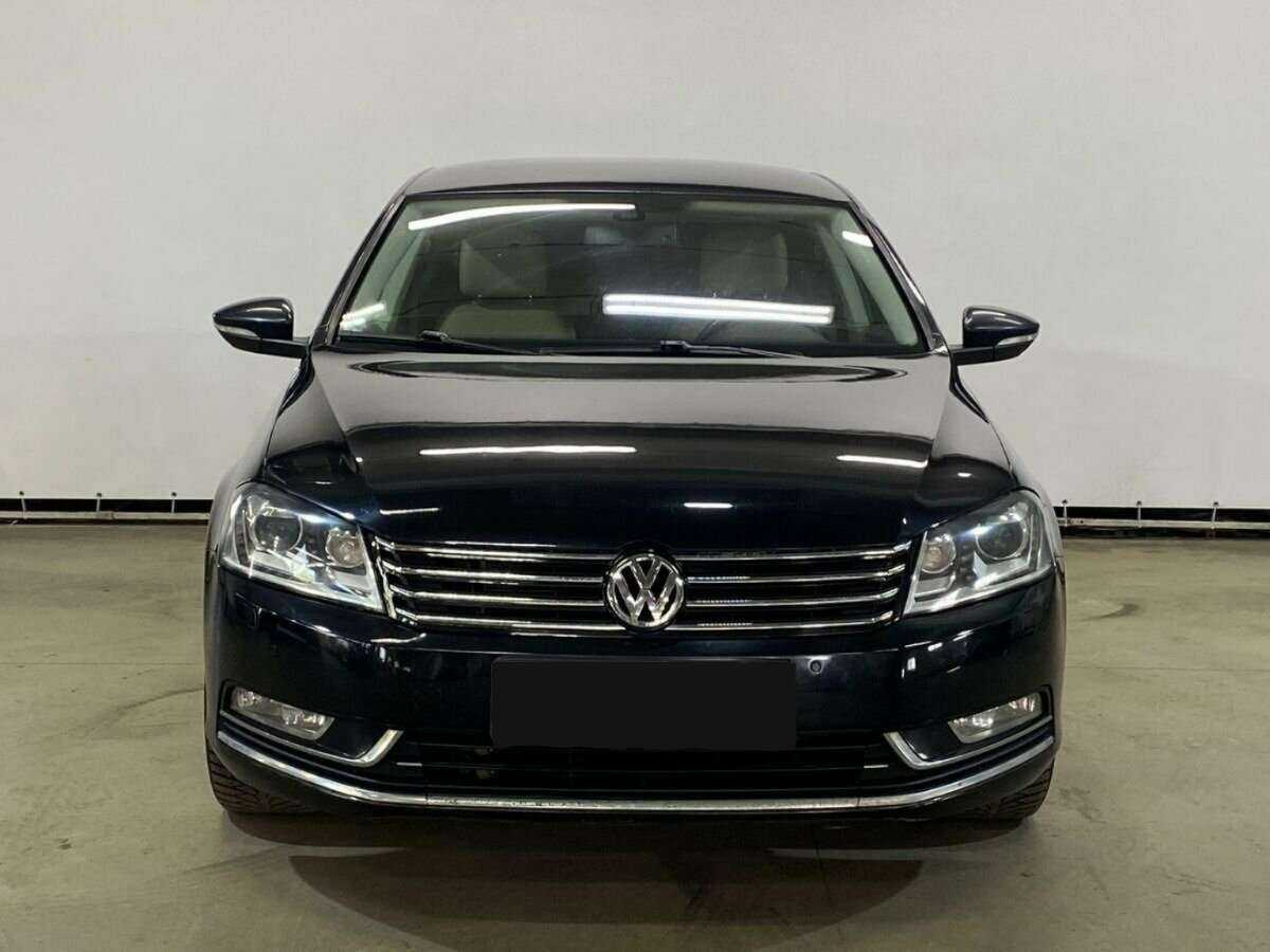 Volkswagen Passat с пробегом — 2012 год. Фото: #1