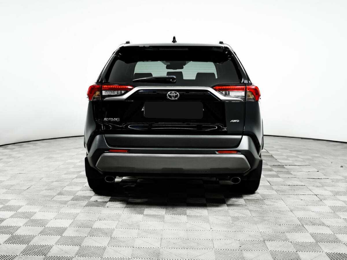 Toyota RAV4 с пробегом — 2020 год. Фото: #5