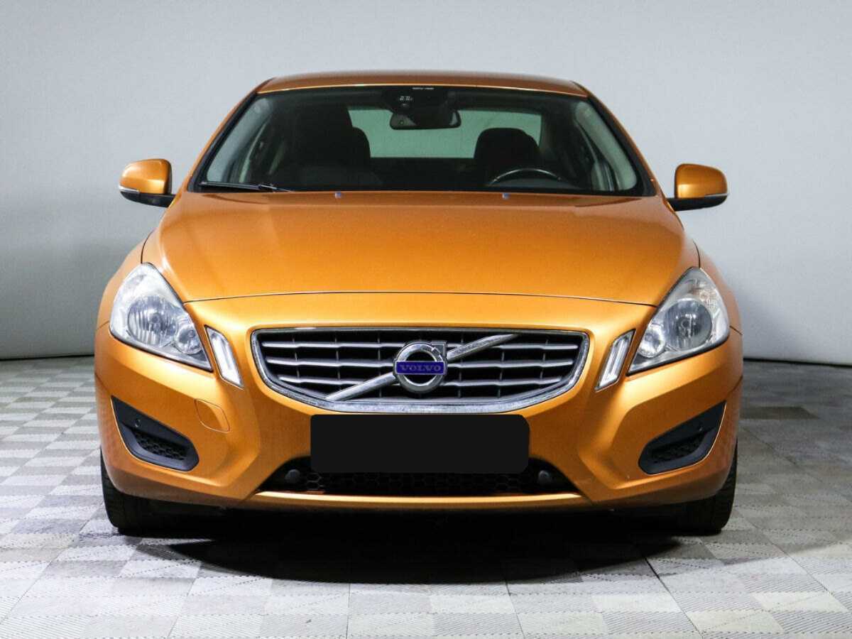 Volvo S60 с пробегом — 2012 год. Фото: #1
