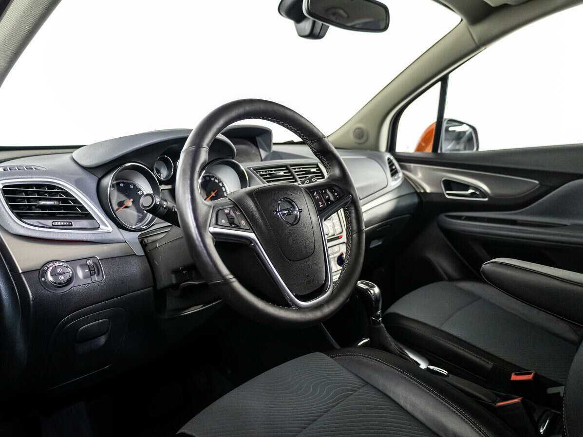 Opel Mokka с пробегом — 2013 год. Фото: #10