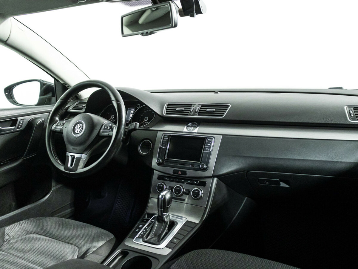 Volkswagen Passat с пробегом — 2012 год. Фото: #7