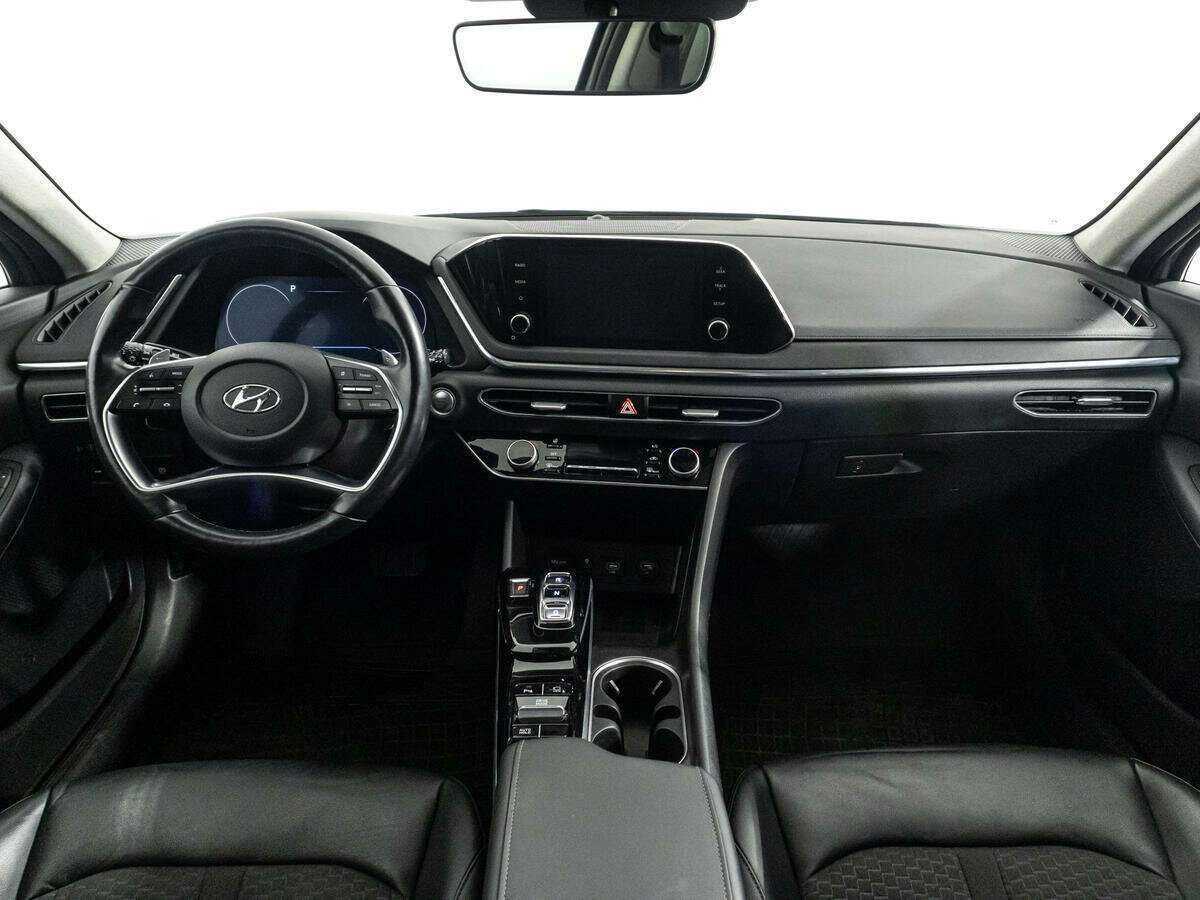 Hyundai Sonata с пробегом — 2020 год. Фото: #11