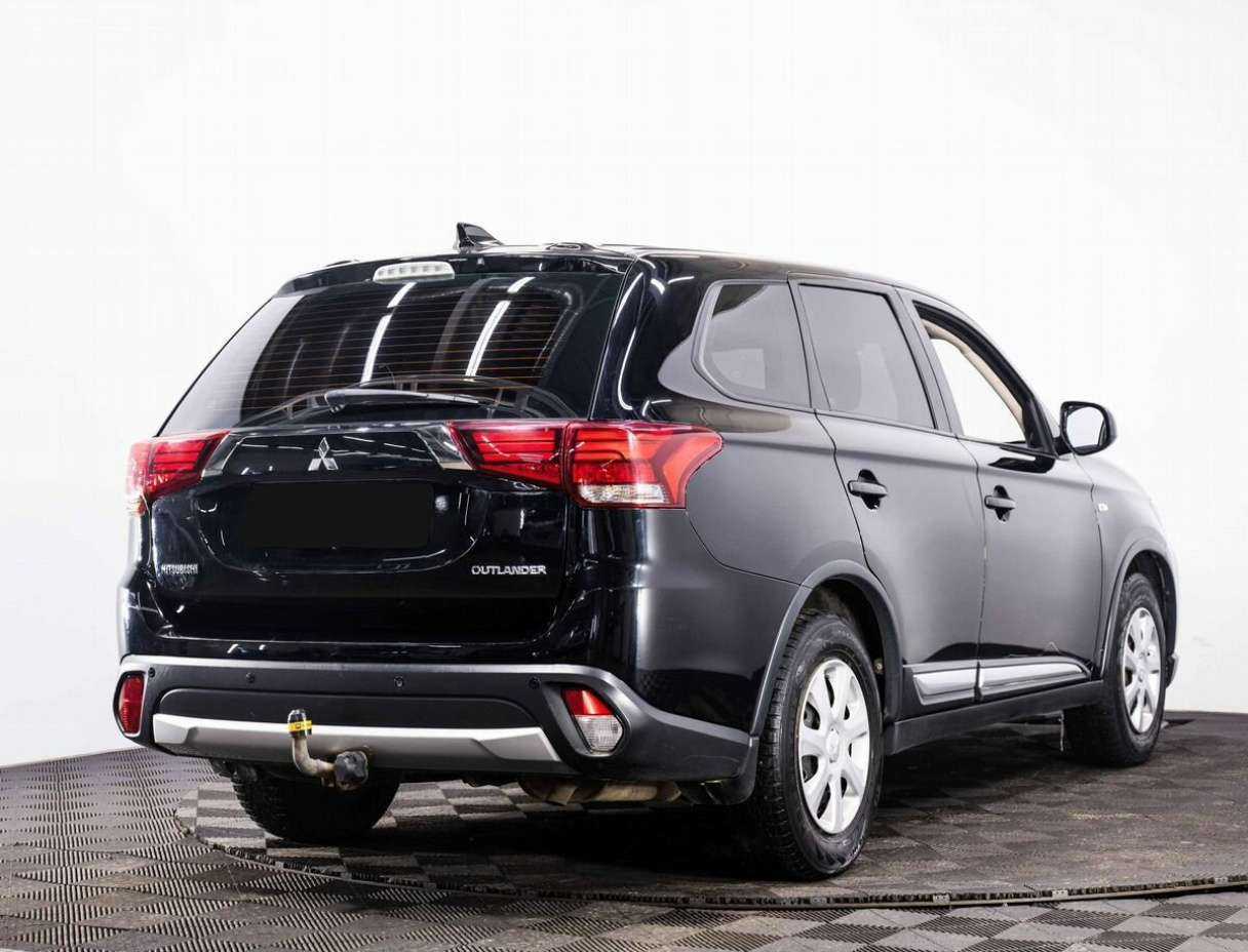 Mitsubishi Outlander с пробегом — 2018 год. Фото: #5