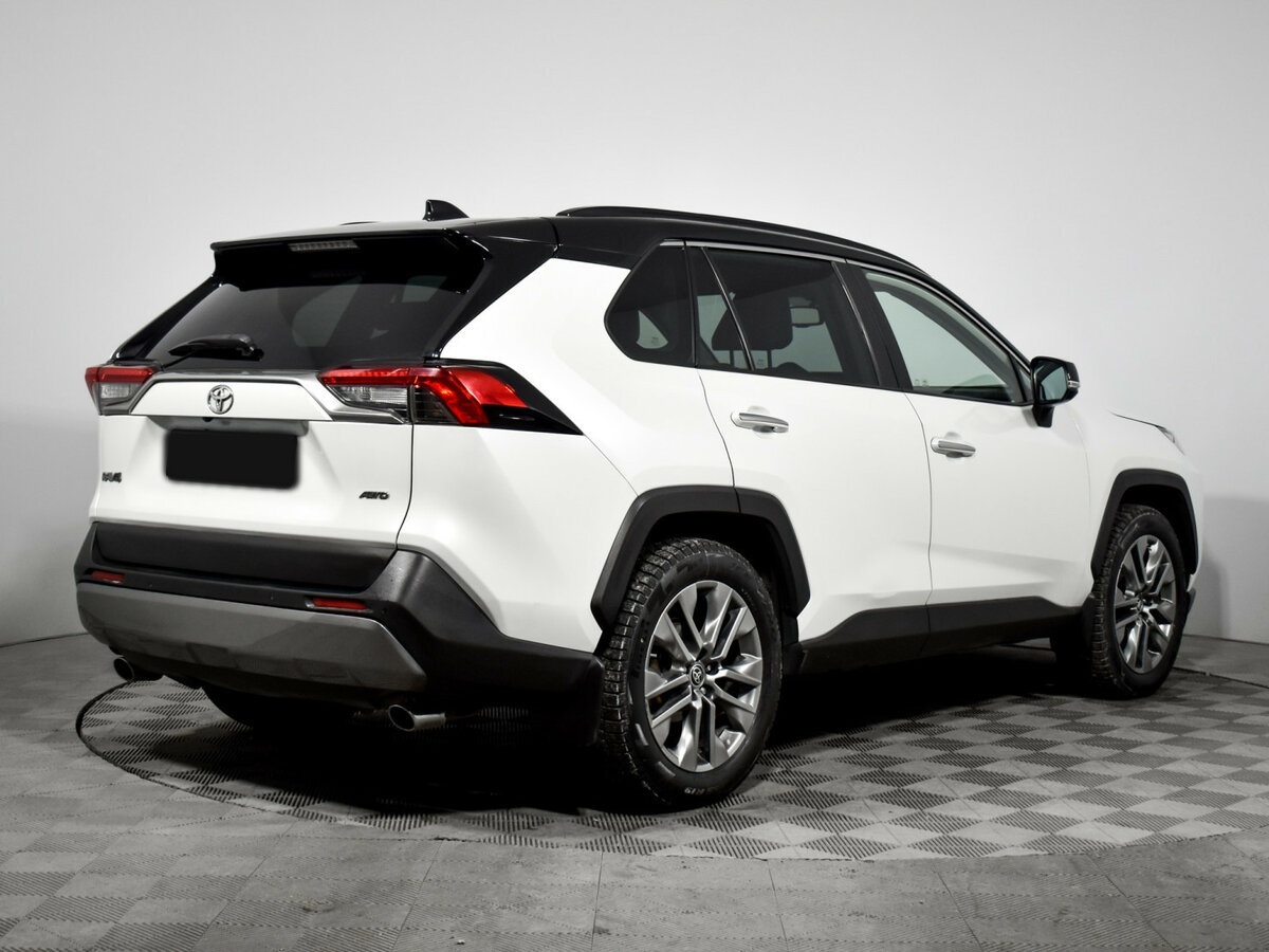 Toyota RAV4 с пробегом — 2019 год. Фото: #3
