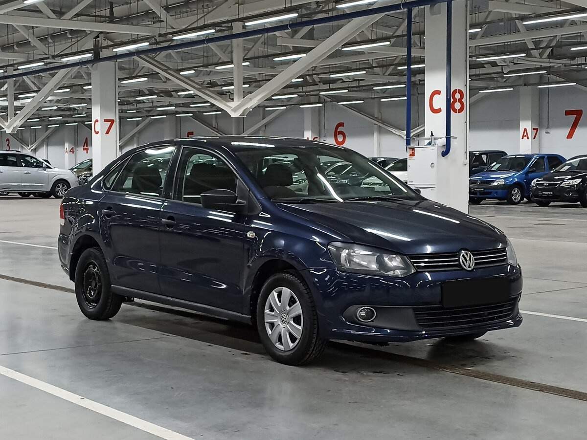 Volkswagen Polo с пробегом — 2015 год. Фото: #2