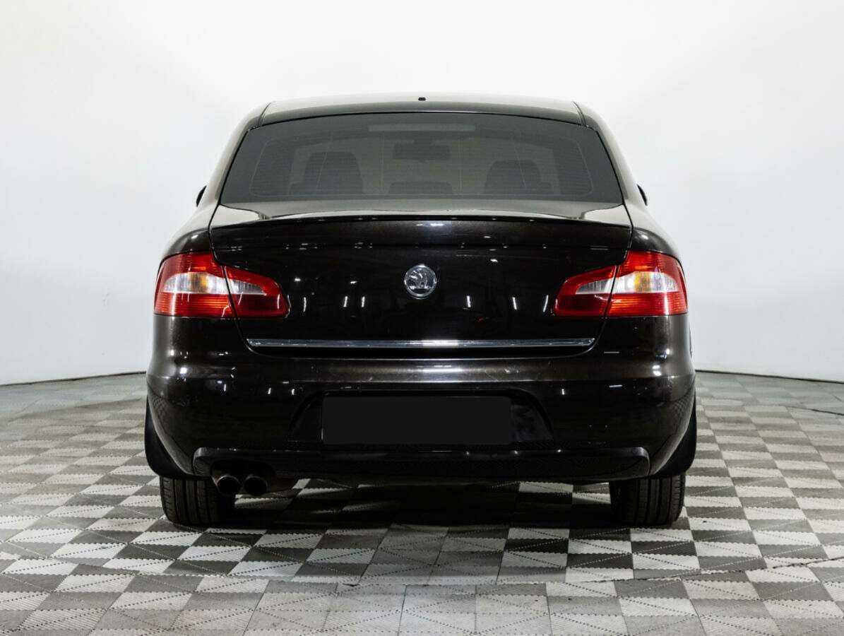 Skoda Superb с пробегом — 2012 год. Фото: #5