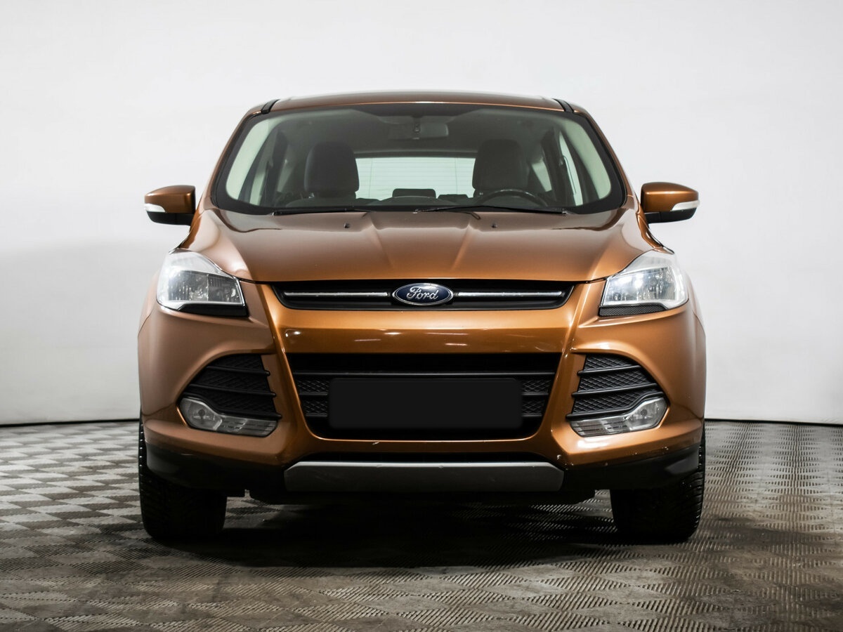 Ford Kuga с пробегом — 2015 год. Фото: #1