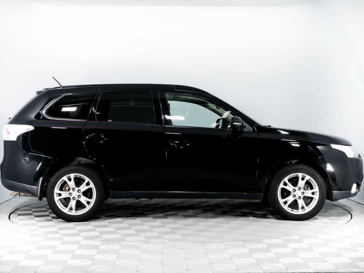 Mitsubishi Outlander с пробегом — 2013 год. Фото: #3