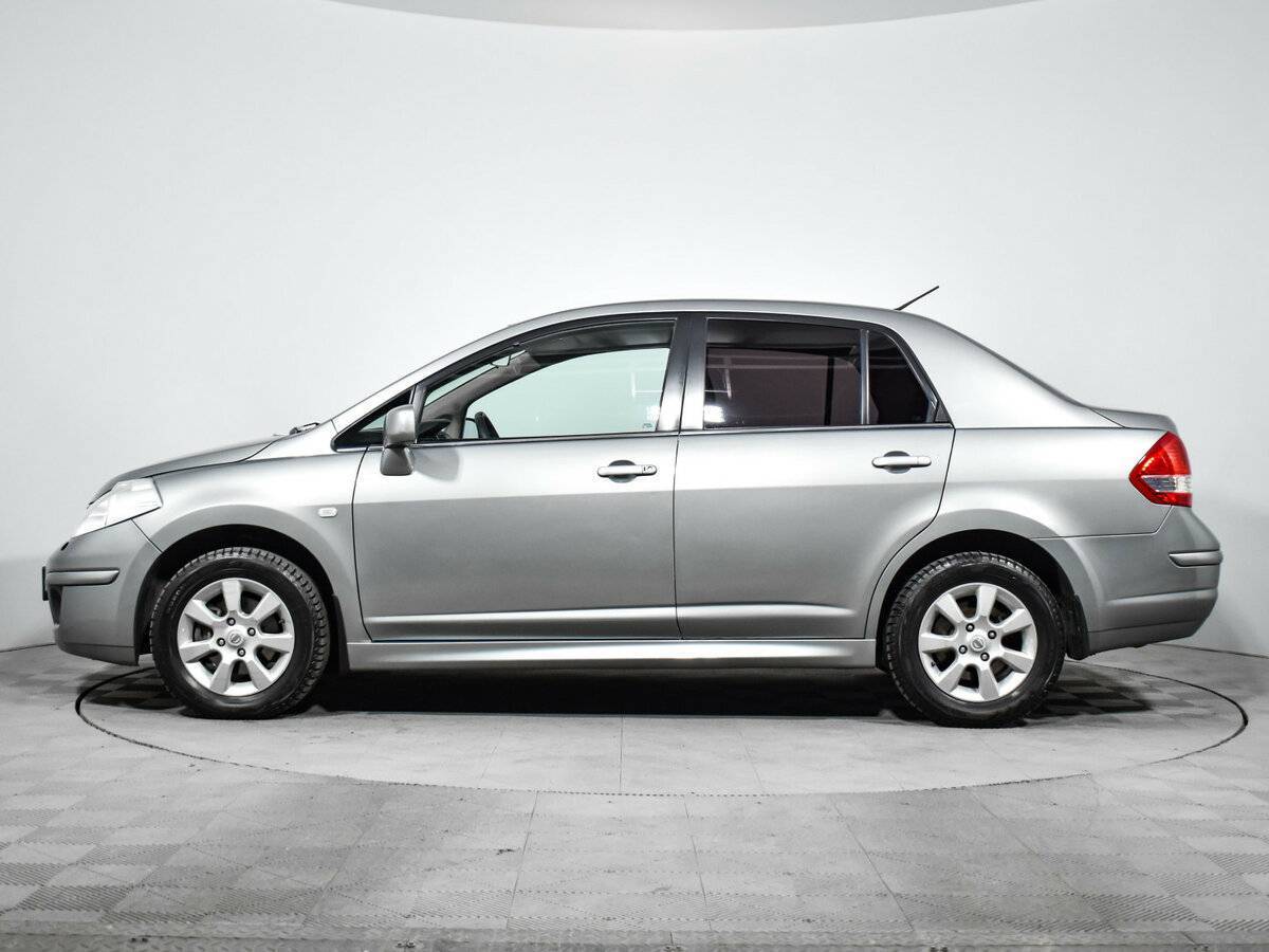 Nissan Tiida с пробегом — 2013 год. Фото: #7