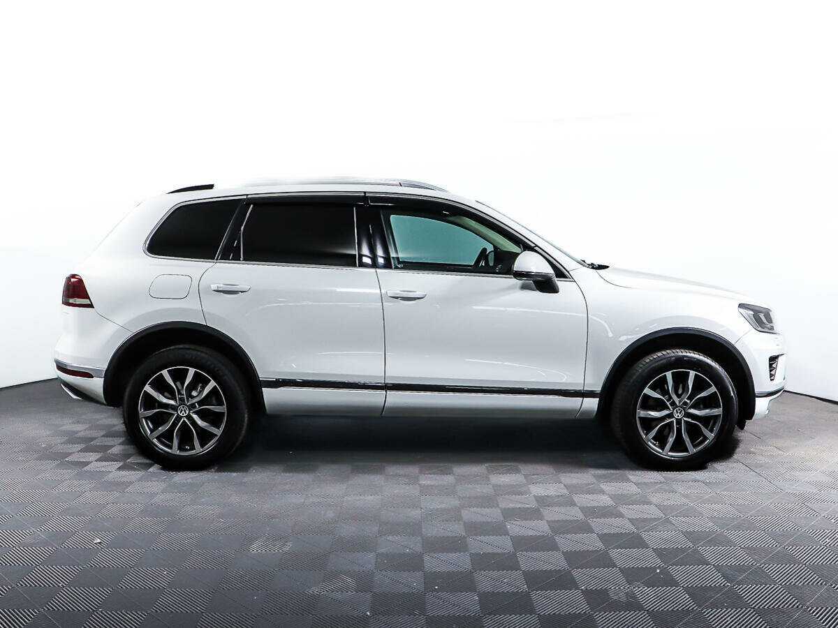 Volkswagen Touareg с пробегом — 2014 год. Фото: #3