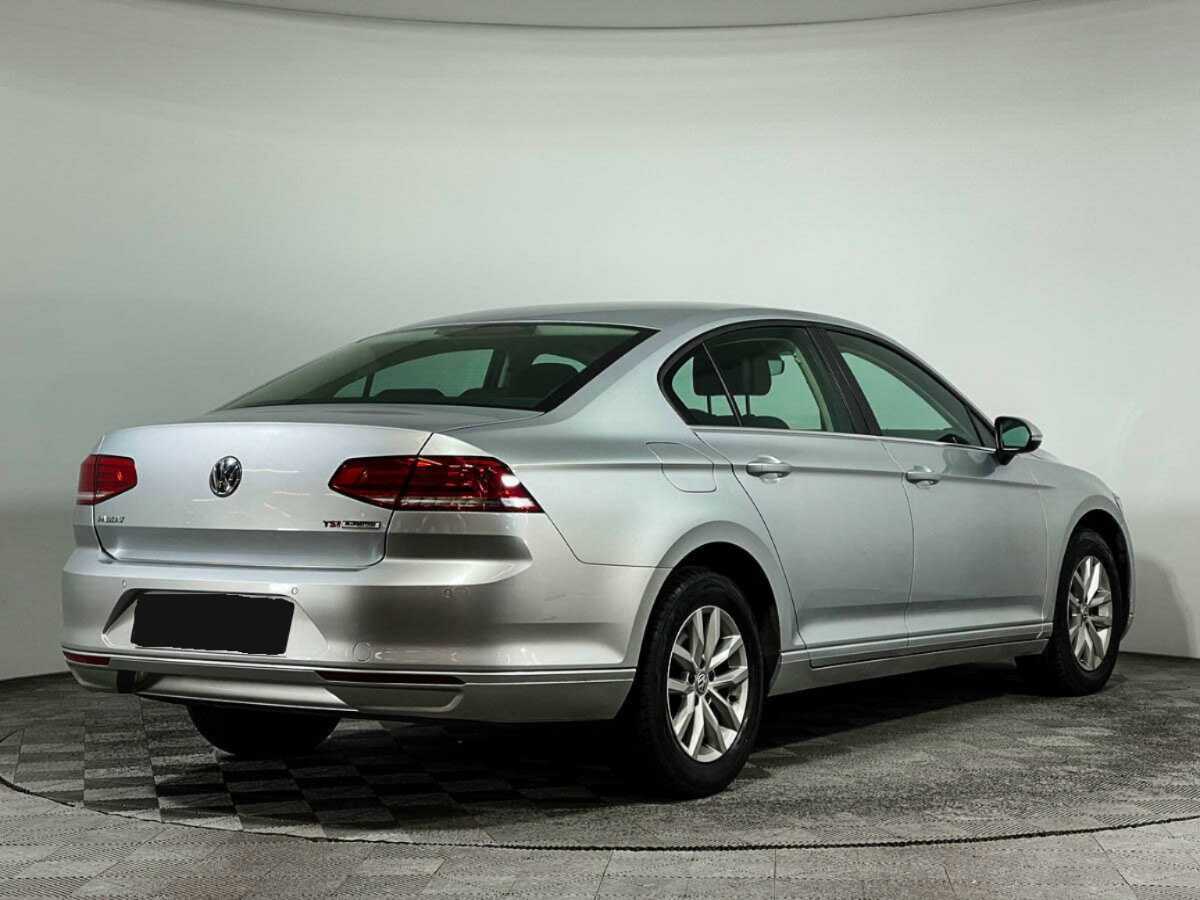 Volkswagen Passat с пробегом — 2016 год. Фото: #4