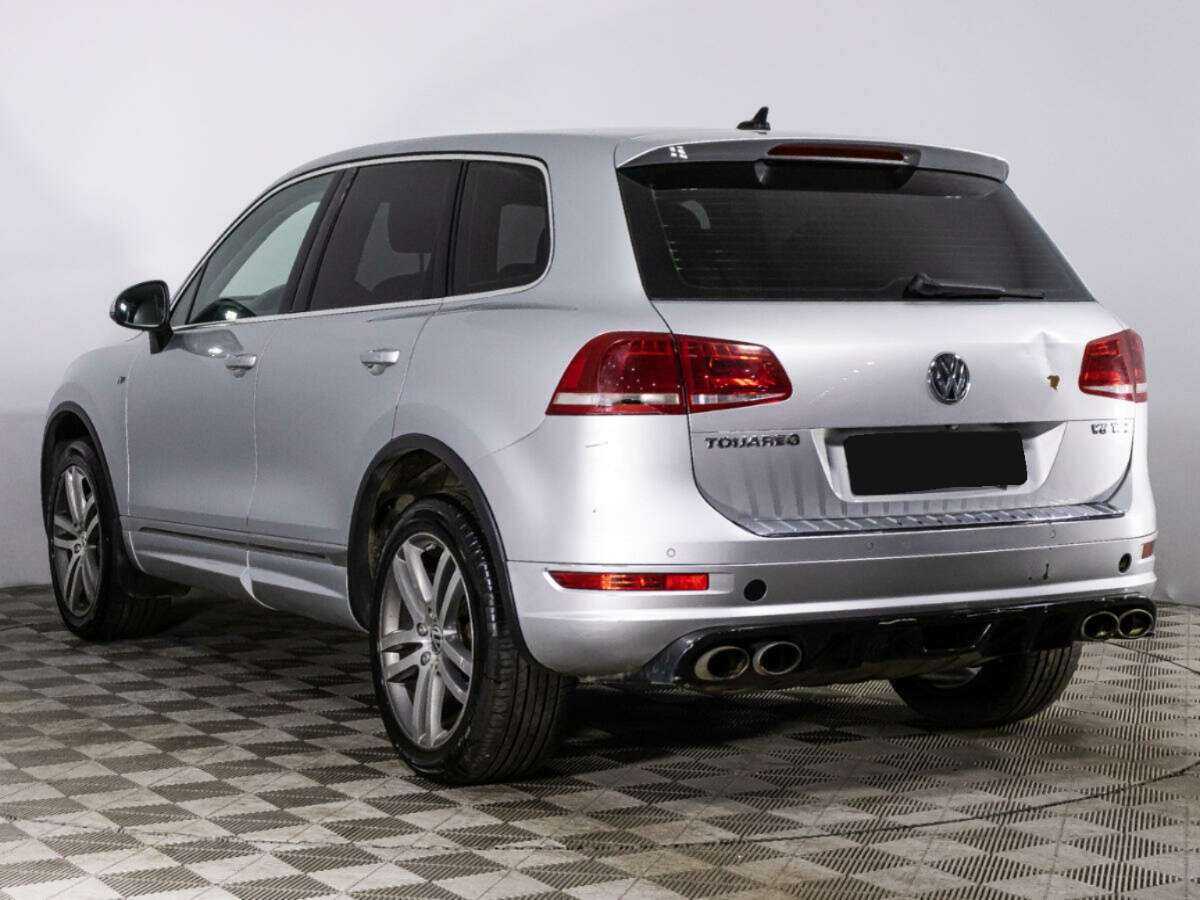 Volkswagen Touareg с пробегом — 2012 год. Фото: #6