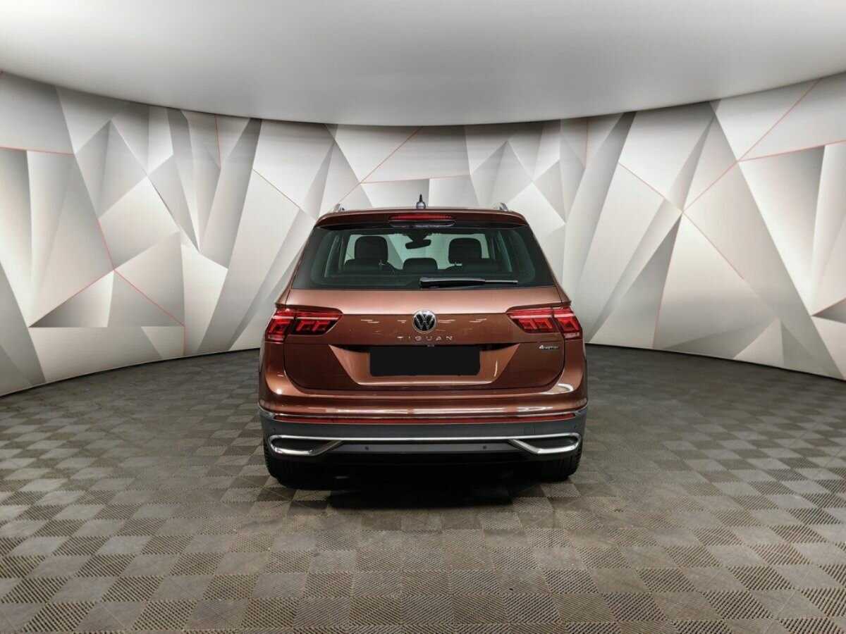 Volkswagen Tiguan с пробегом — 2021 год. Фото: #7