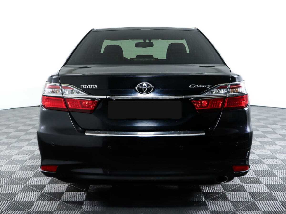 Toyota Camry с пробегом — 2016 год. Фото: #4