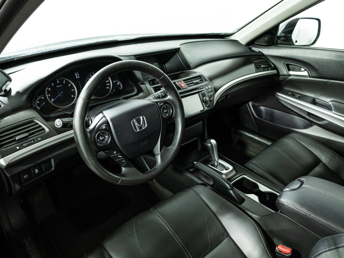 Honda Crosstour с пробегом — 2014 год. Фото: #8