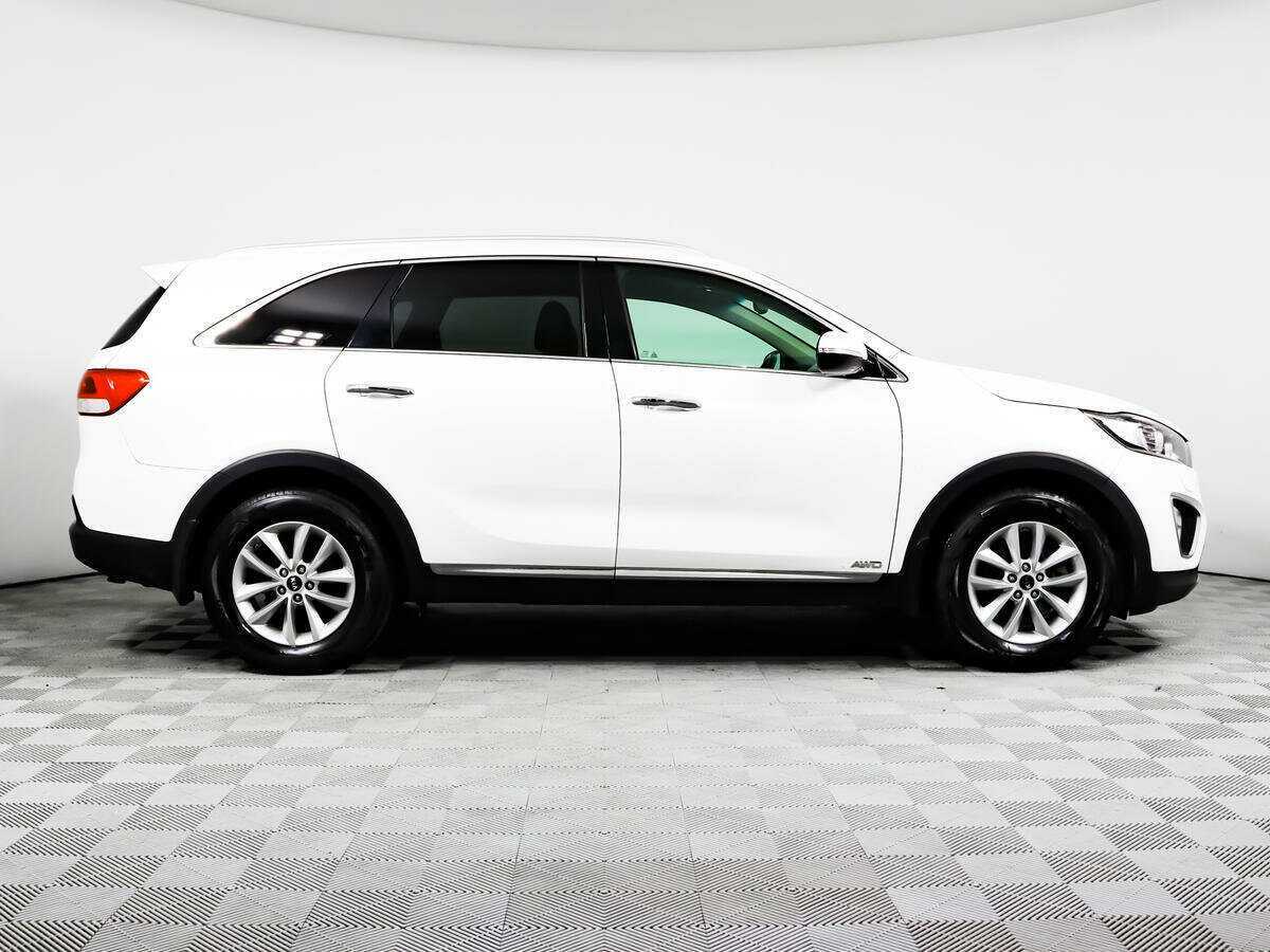 Kia Sorento с пробегом — 2017 год. Фото: #3