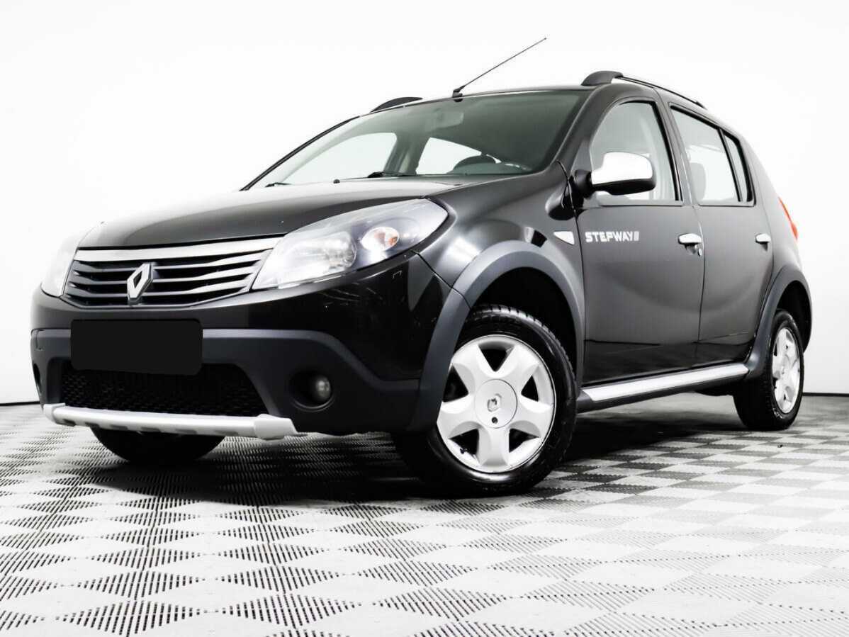 Renault Sandero с пробегом — 2013 год. Фото: #0