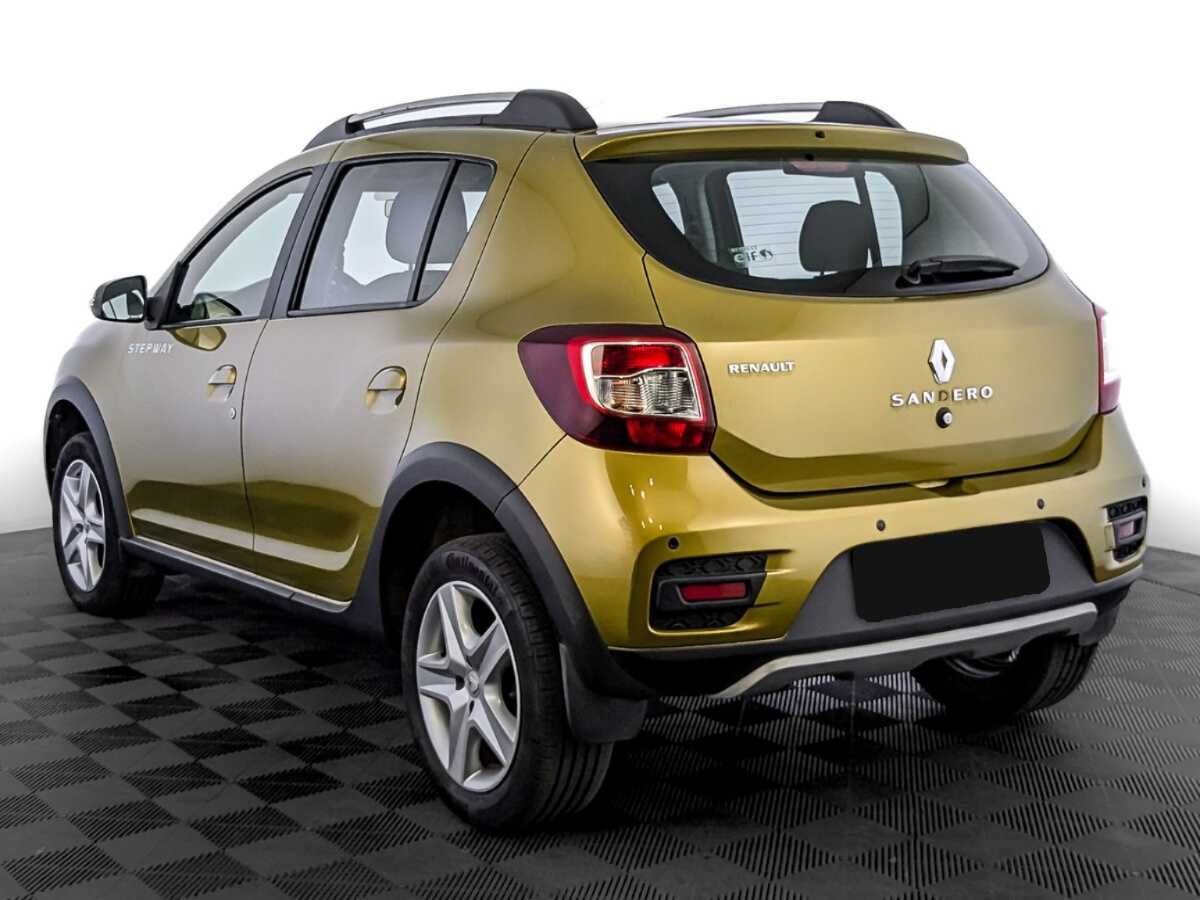Renault Sandero с пробегом — 2016 год. Фото: #6