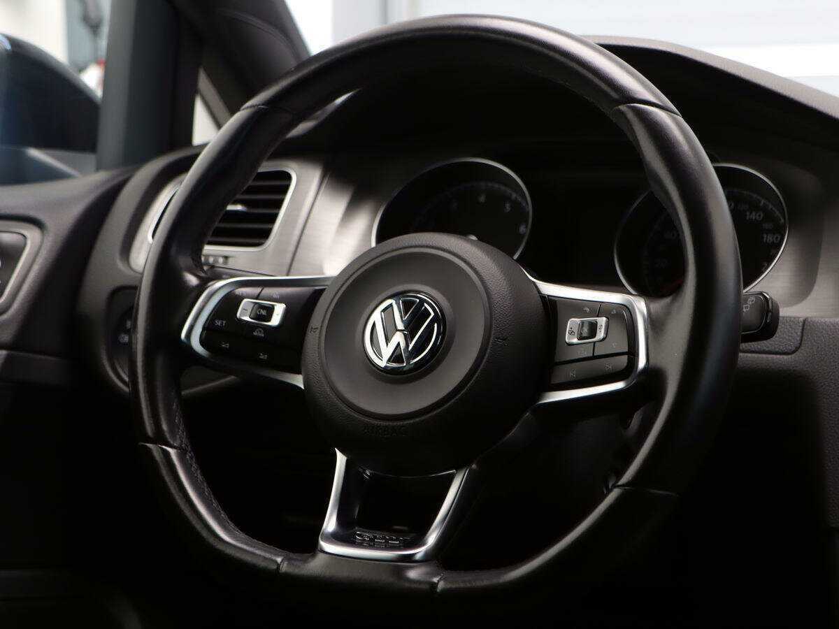 Volkswagen Golf с пробегом — 2013 год. Фото: #10