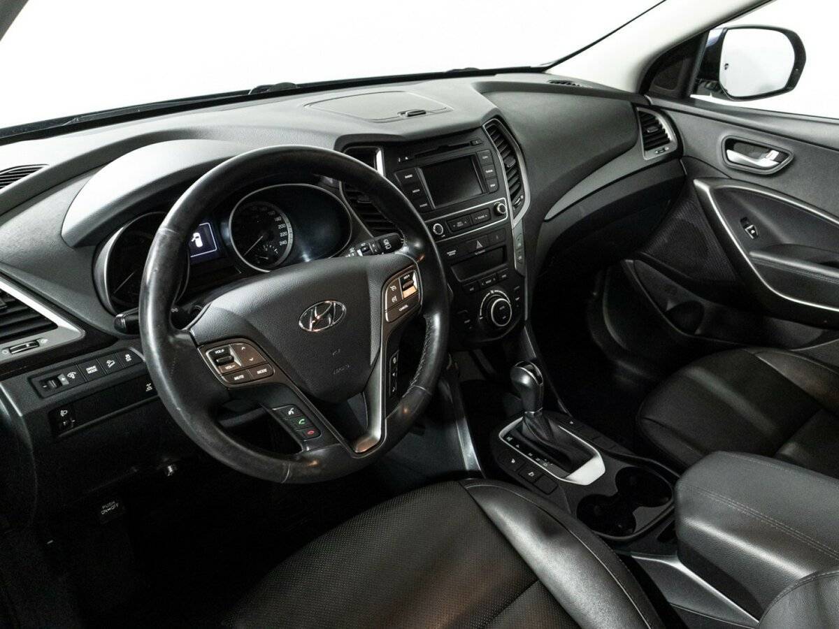 Hyundai Santa Fe с пробегом — 2016 год. Фото: #10