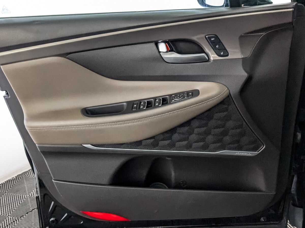 Hyundai Santa Fe с пробегом — 2020 год. Фото: #17