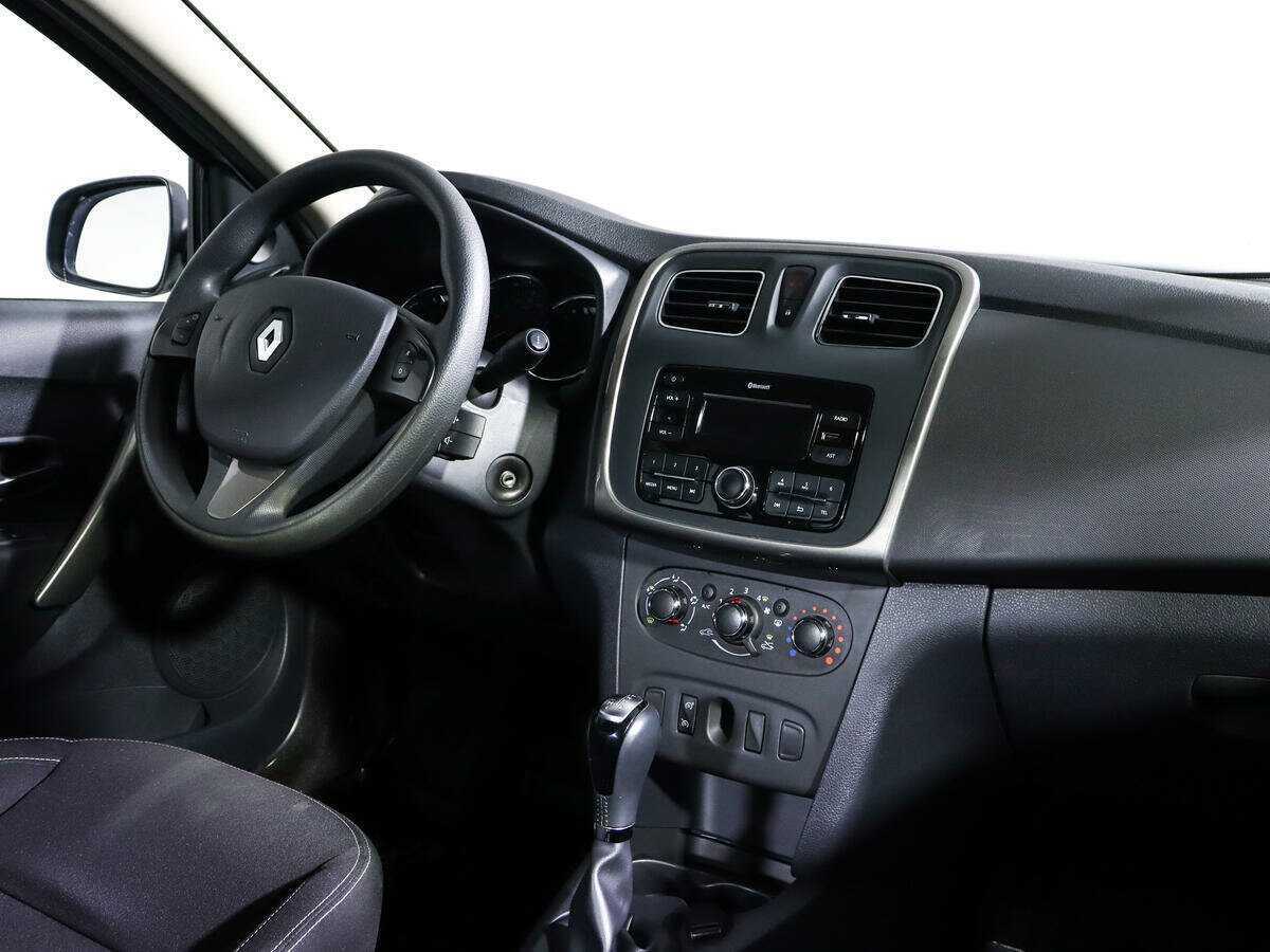 Renault Logan с пробегом — 2017 год. Фото: #8