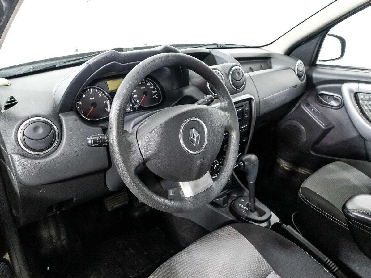 Renault Duster с пробегом — 2013 год. Фото: #10