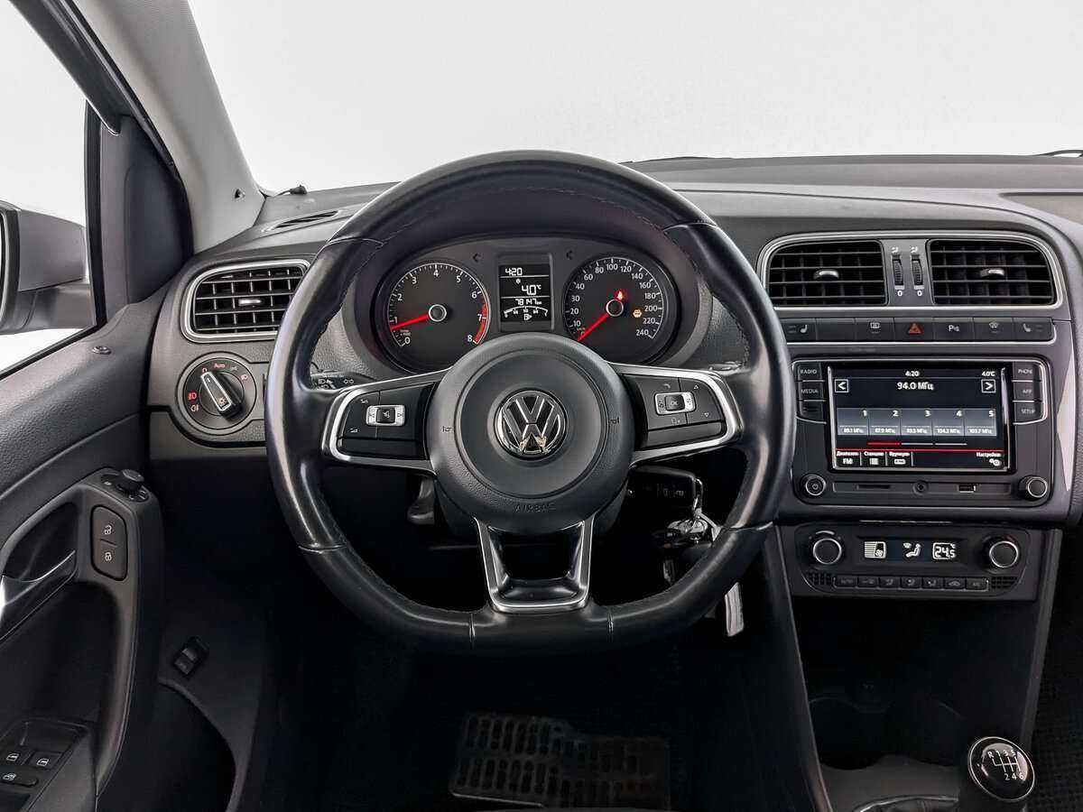 Volkswagen Polo с пробегом — 2019 год. Фото: #19