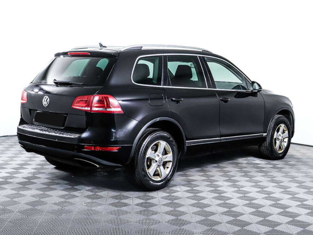 Volkswagen Touareg с пробегом — 2013 год. Фото: #4