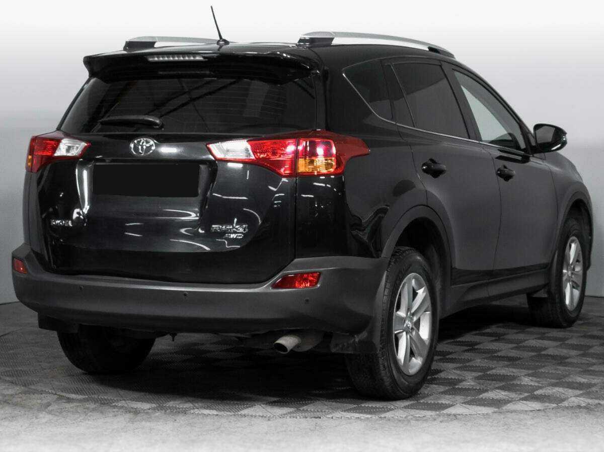 Toyota RAV4 с пробегом — 2014 год. Фото: #4