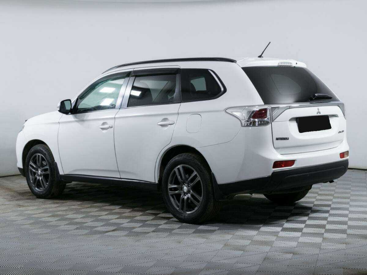 Mitsubishi Outlander с пробегом — 2012 год. Фото: #6